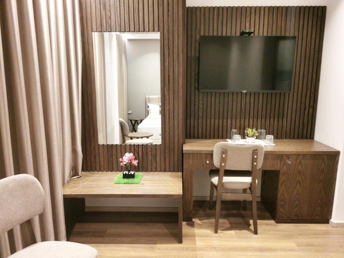 White Crown Hotel Kamez ภายนอก รูปภาพ