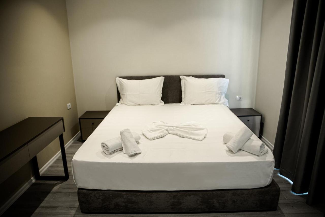 White Crown Hotel Kamez ภายนอก รูปภาพ
